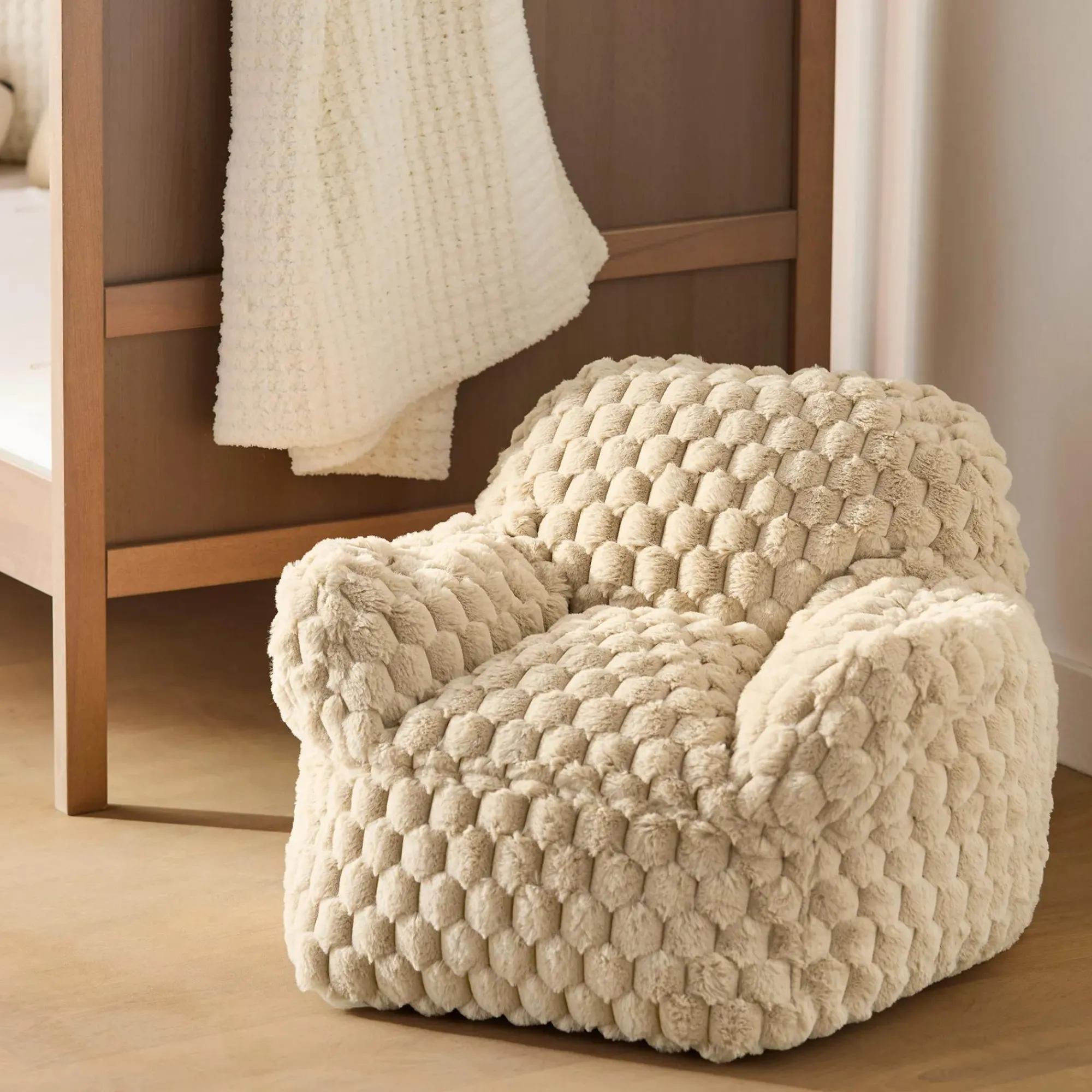 Bouclair Bubble Fur Toddler Chair* Junior Bedroom Furniture