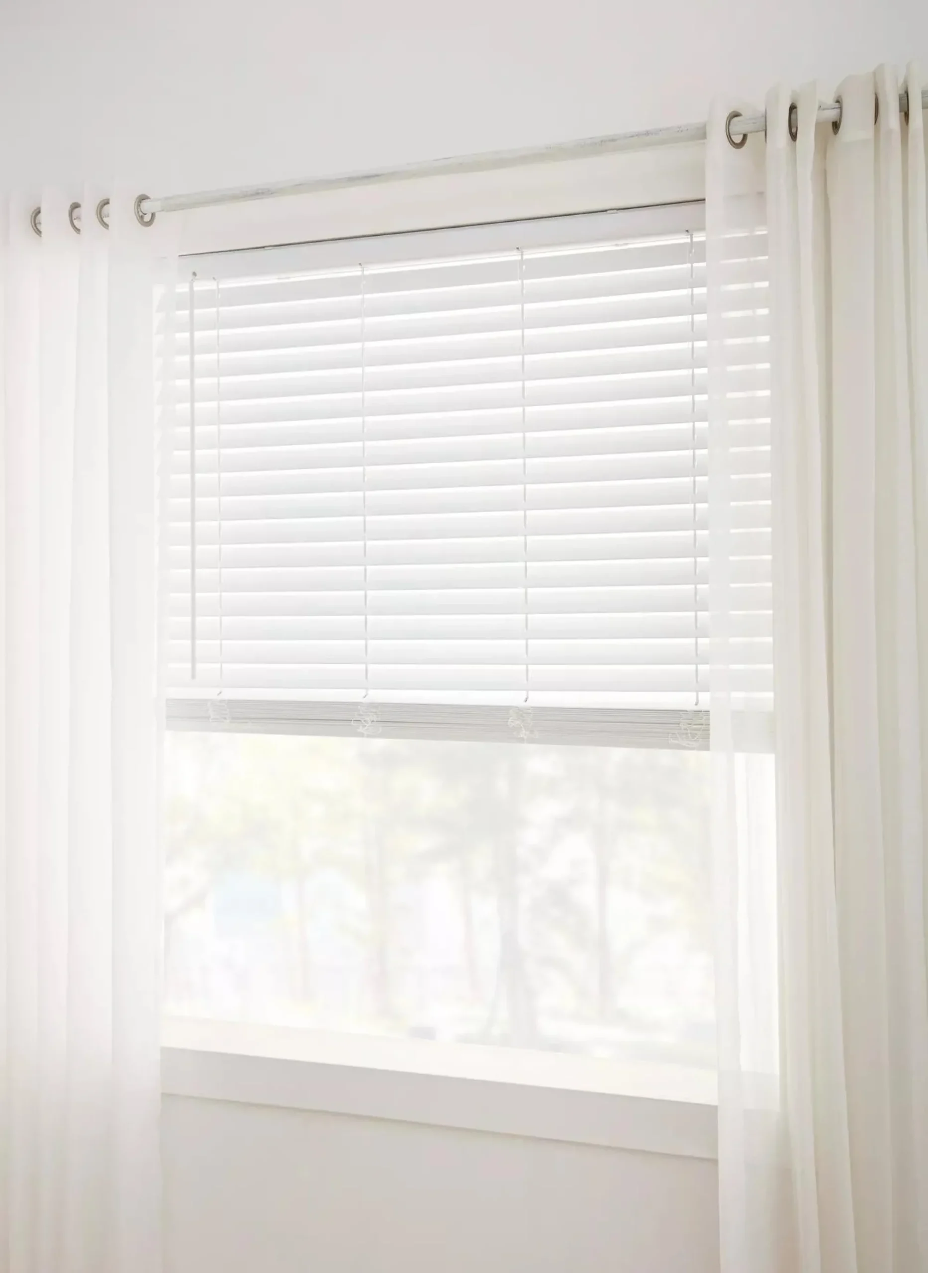 Bouclair Cordless Faux Wood Blinds - Easy Lift & Tilt* Window Blinds & Shades