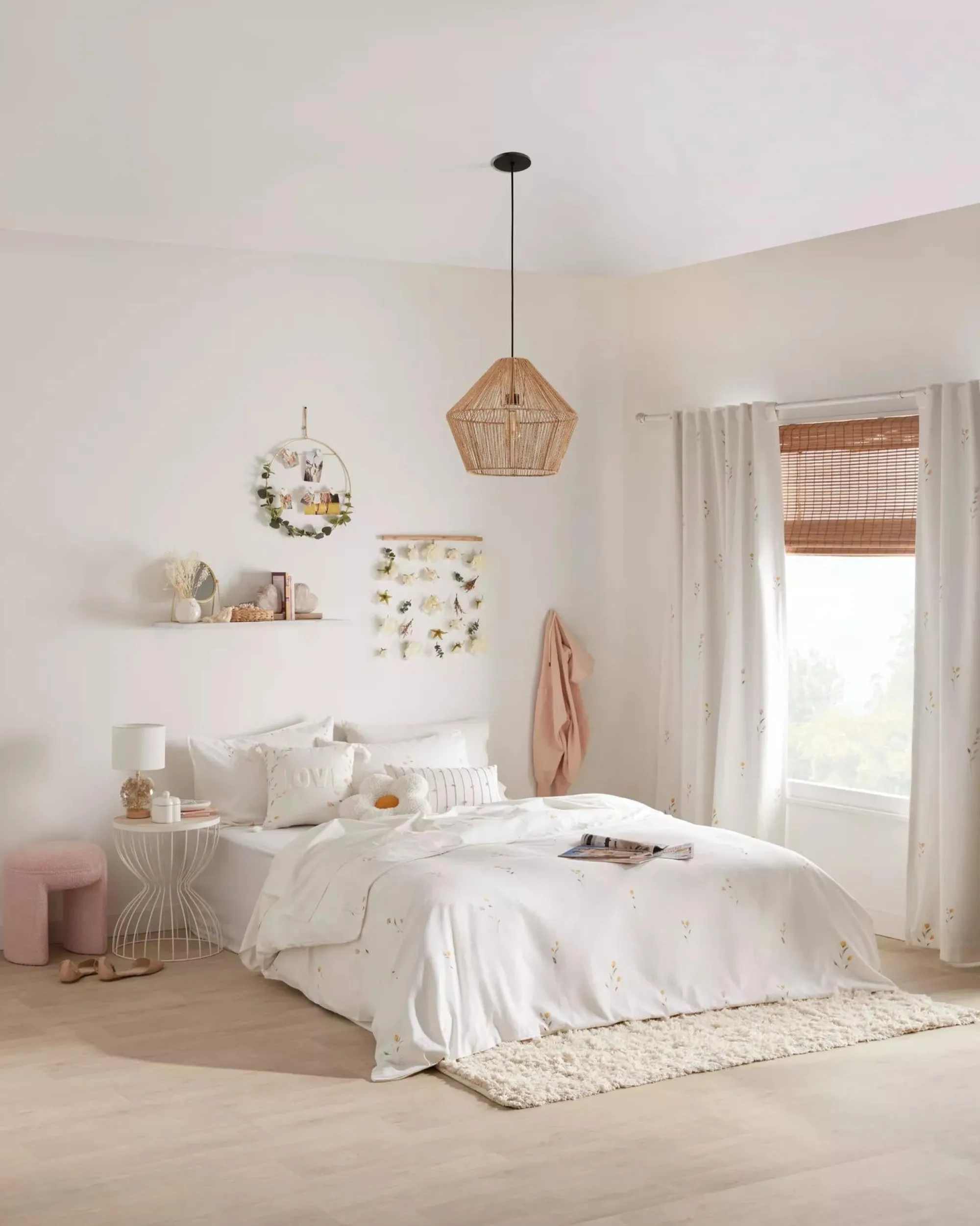 Bouclair Dried Flowers Table Lamp* Junior Lighting