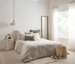 Bouclair Ivory Myruna Throw* Decorative Throws & Blankets