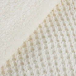 Bouclair Nano Waffle Lined Throw* Decorative Throws & Blankets