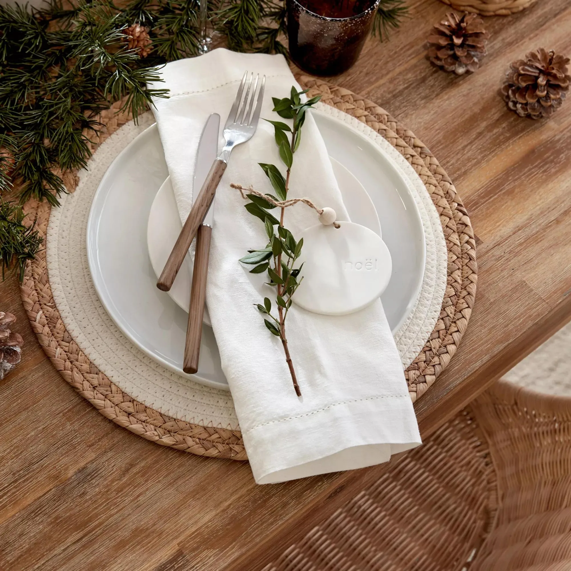 Bouclair Round Straw Placemat* Dinnerware|Tablecloths & Placemats