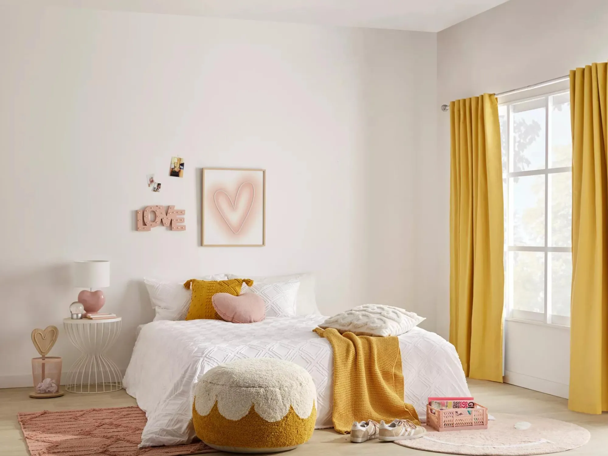 Bouclair Sekka Heart-Shaped Decorative Pillow* Junior Throw Pillows