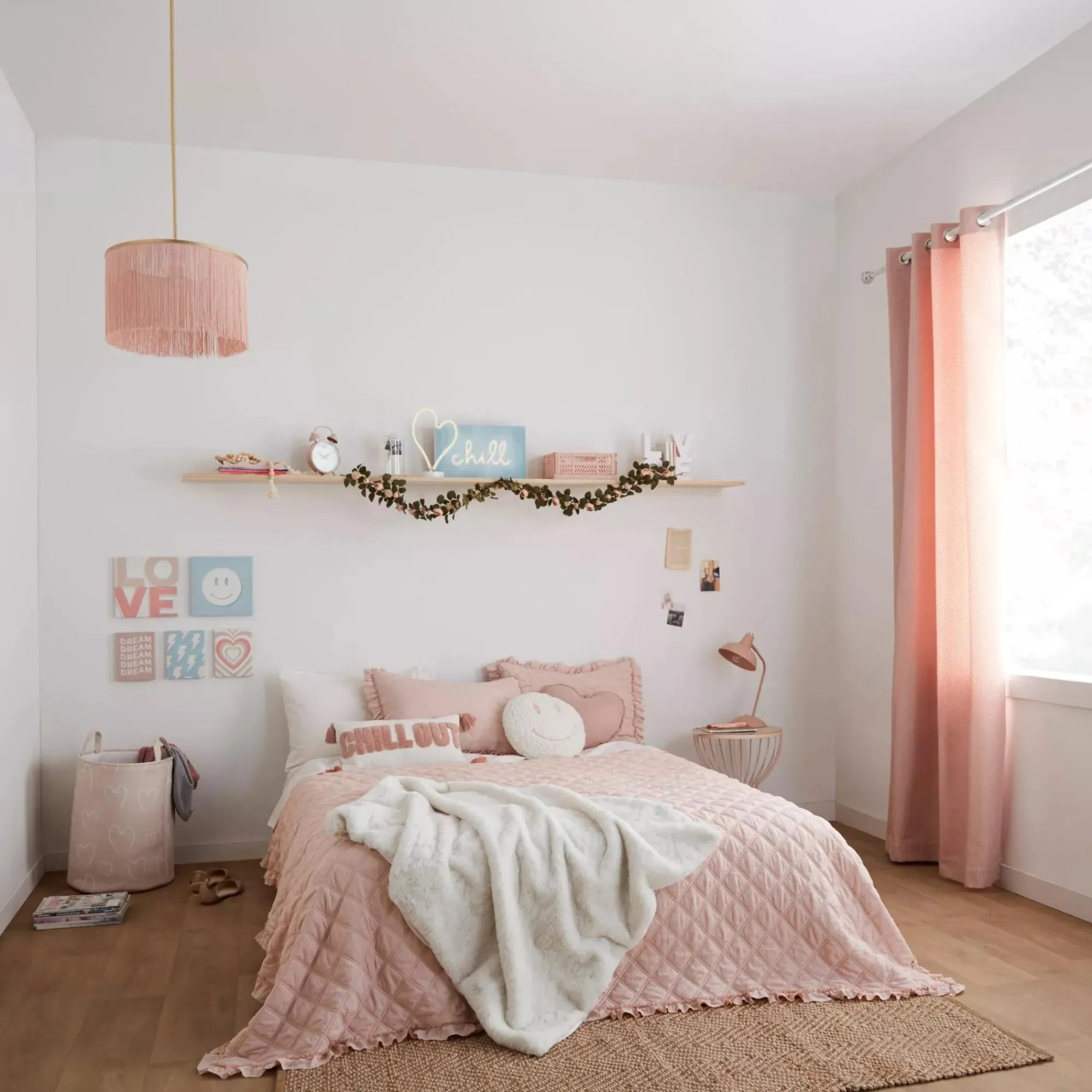 Bouclair Sekka Heart-Shaped Decorative Pillow* Junior Throw Pillows